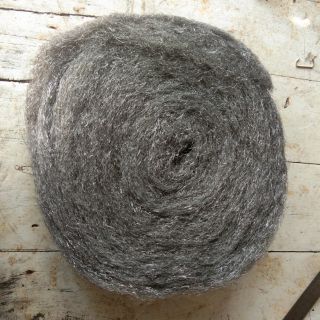 ฝอยเหล็ก  steel wool ฝอยขัดหม้อ ม้วนใหญ่ น้ำหนัก 1 กิโลกรัม ยาว 10-12 เมตร ใช้ยัดท่อไอเสีย หรือ ควงไฟ หรืองานขัดต่างๆ