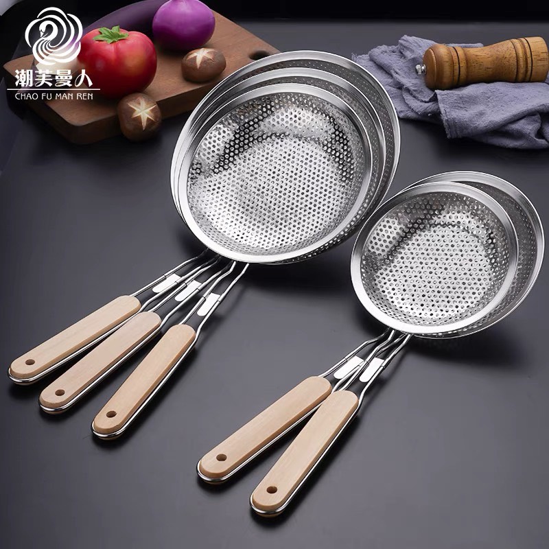 กระชอน สแตนเลส (ด้ามไม้) กระชอนเลส