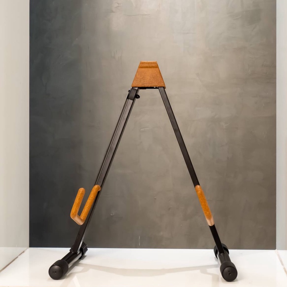 ขาตั้งเชลโล K&M 14130 Cello Stand  หุ้มด้วยวัสดุยาง+ไม้ก๊อก ตั้งค่าความกว้างได้ 3 ระดับ **Made in Germany