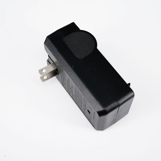 ที่ชาร์จถ่านแบบคู่ 18650 Charger For 3.7V 18650 Li-ion Rechargeable Batteries (1073)