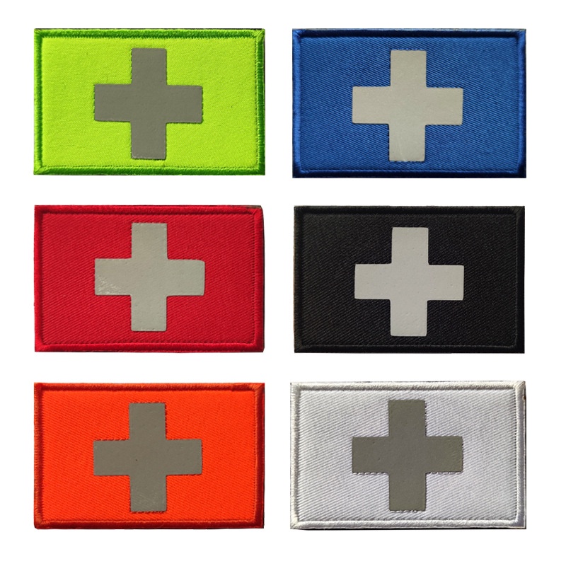 1pcs ป้ายสะท้อนแสงสีแดง Cross เย็บปักถักร้อย Appliques Hook และ Loop Patch,First Aid MED Medic Rescue ทหารยุทธวิธีบนกระเป๋าเป้สะพายหลัง,Doctor Emblem ปักแพทช์ Armband Badge