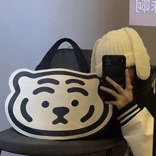 พร้อมส่ง!!!!!!! White Tiger tote bag เจ้าเสือไดคัทออกมาเป็นกระเป๋าผ้าใบใหญ่