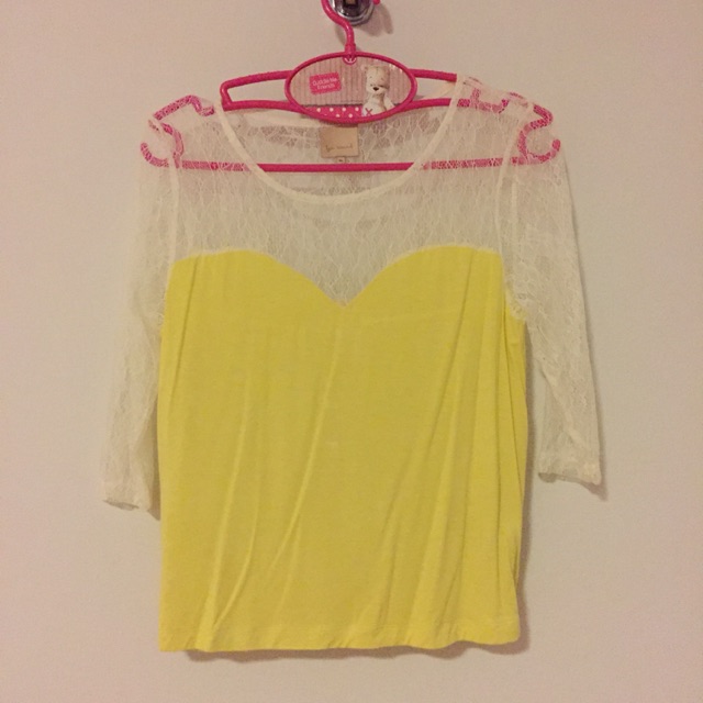เสื้อมือสอง Lynaround ไซส์ M