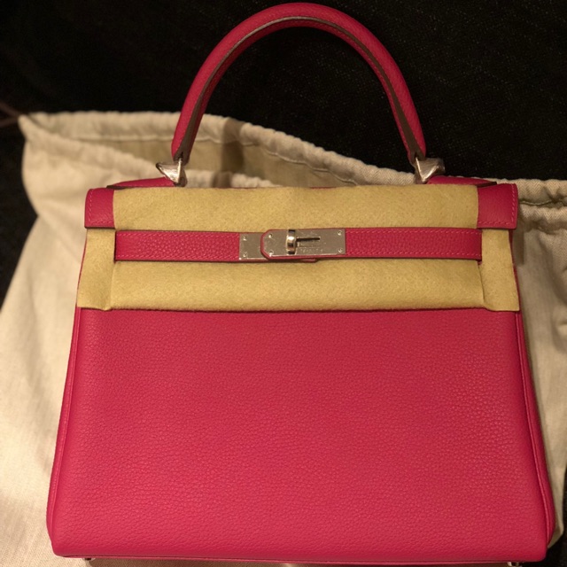 กระเป๋าทรง Kelly28 หนังแท้สีชมพู อะไหล่เงิน