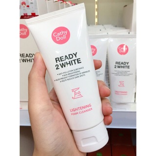 Cathy Doll Ready 2 White Lightening Foam Cleanser 100g (1 ชิ้น) เคที่ดอลล์ โฟมล้างหน้าเนื้อนุ่ม สูตรกระจ่างใสเนียนนุ่ม