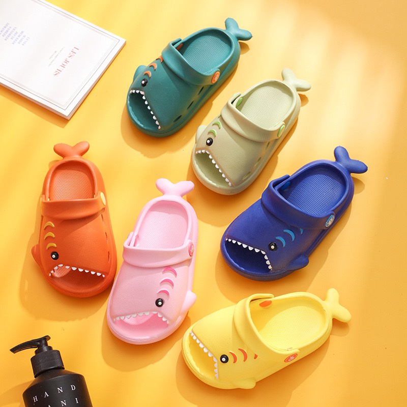 รองเท้าแตะเด็ก Baby Shark เท้ากันลื่นนุ่มพิเศษ 13-18 ซม.ตั้งแต่ 1-5 ปี M033