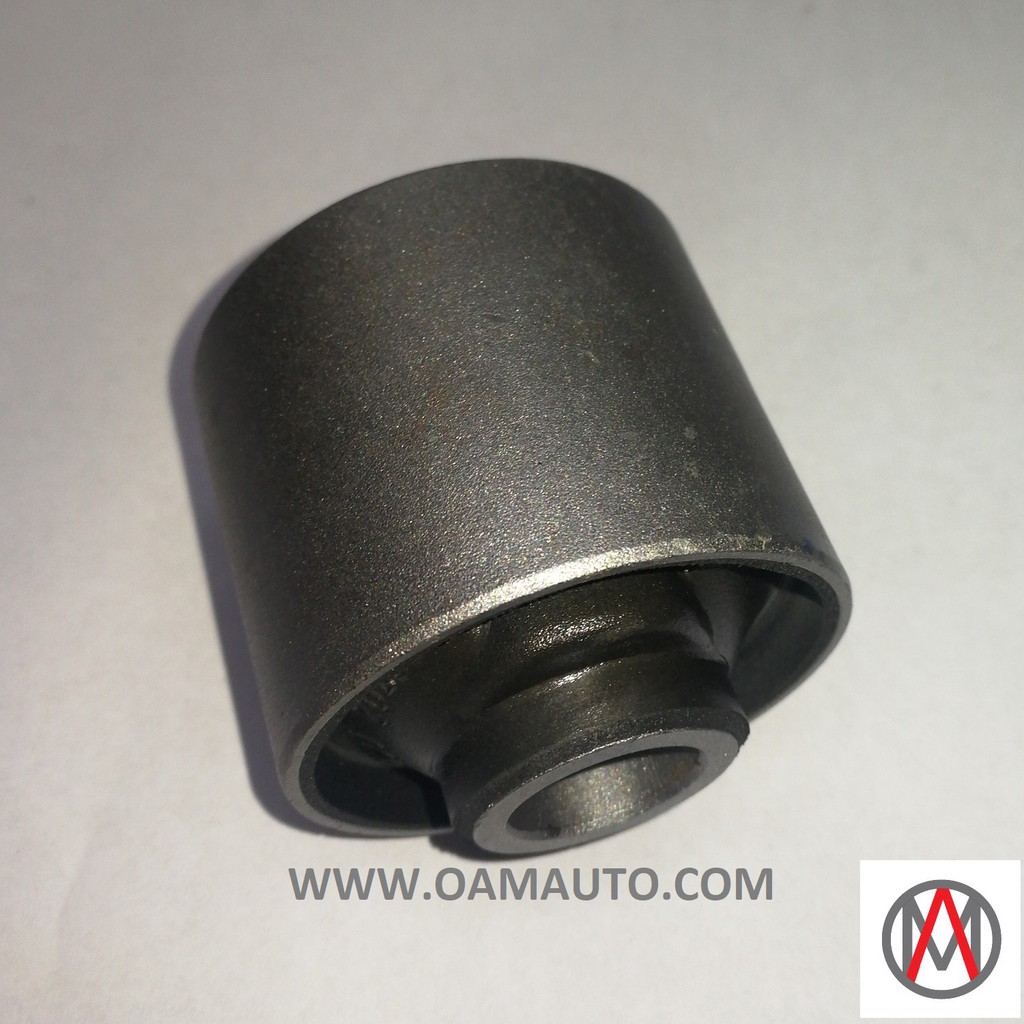 บุชอาร์มหลัง Toyota Land Cruiser HZJ80 48702-60040