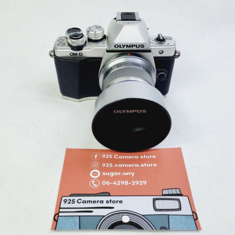 OLYMPUS EM10ii + 45mm f1.8