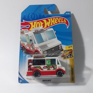 รถเหล็ก Hotwheels QUICK BITE สีขาว (ib39)