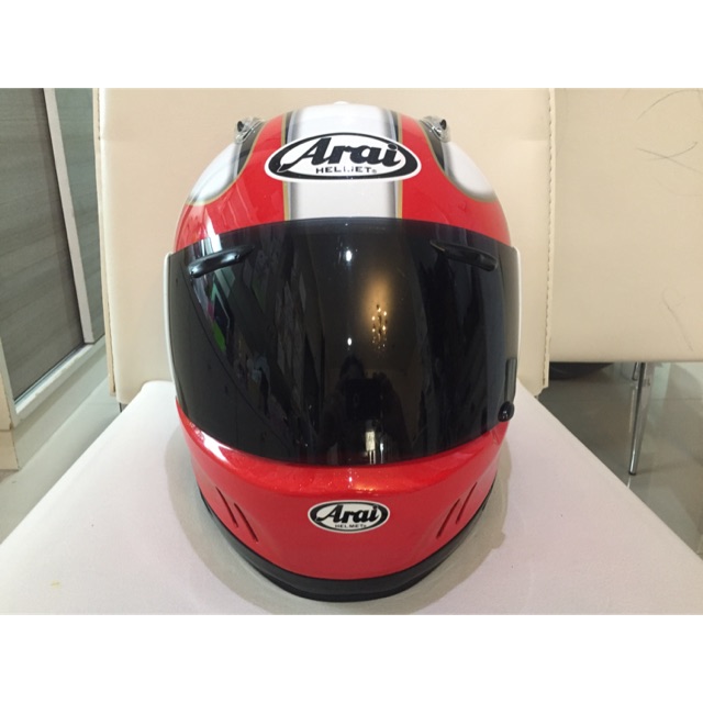 สวยใหม่  Arai tracker Gt ลายนักแข่ง  สีแดงขาวมุข มีเกล็ด คาดลายดาวสีสวยๆ มีเม้าการ์ด หมวกทรงเท่ๆแนวๆ