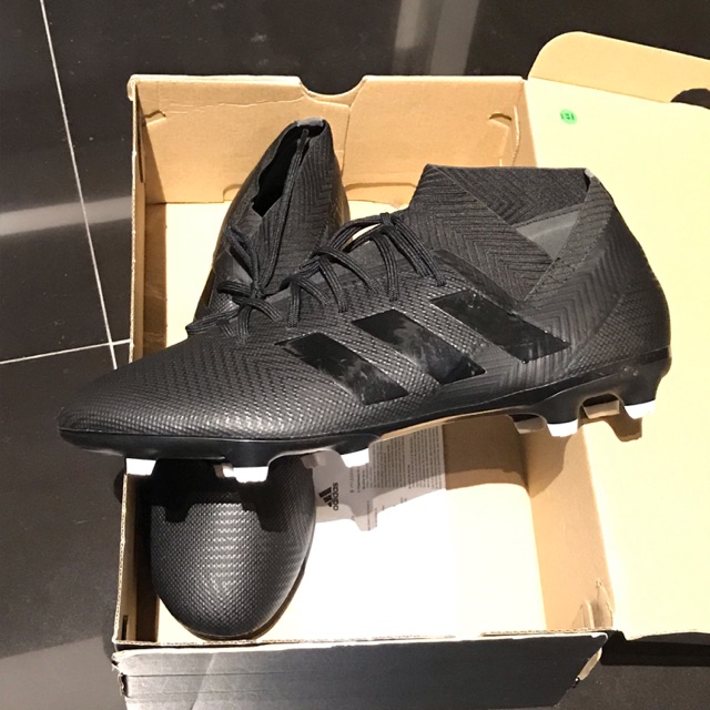 รองเท้าสตั๊ด Adidas Nemeziz 18.3 แท้ (used like new)