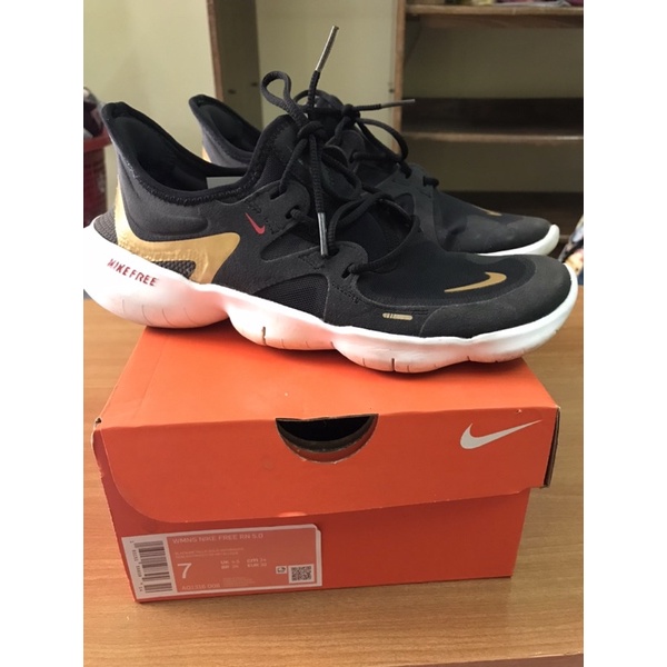 รองเท้าผ้าใบ Nike ผู้หญิง