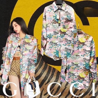 เสื้อเชิ้ตแขนยาว Gucci Tiger Reversible Bomber Shirts