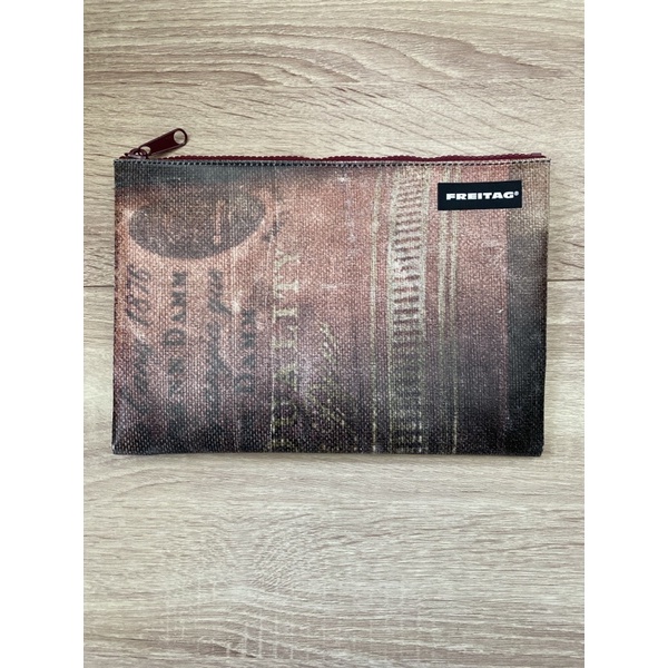 Freitag Chuck ลายเบียร์ Estrella (ของใหม่)