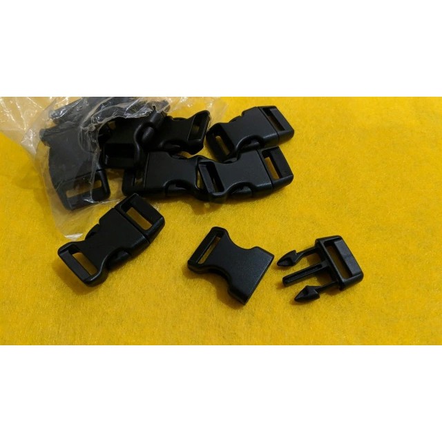 หัวเข็มขัด Buckle เชือกพาราคอร์ด (paracord buckle) 15mm (5/8