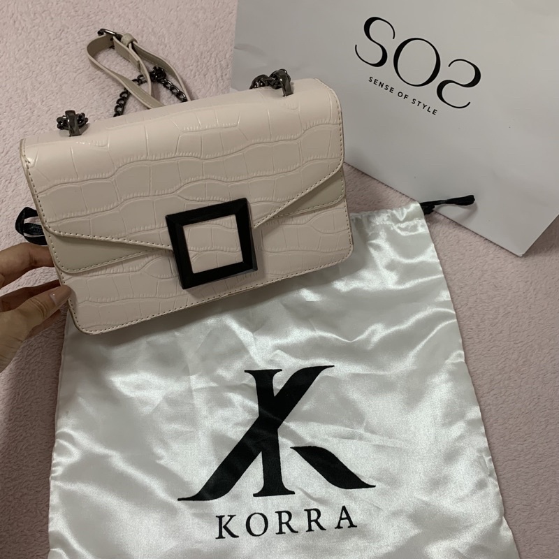 กระเป๋าแบรนด์ KORRA สีชมพูนม💗💓🪞