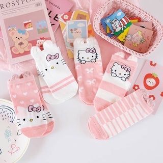 ถุงเท้า Hello Kitty ได้ 5 คู่