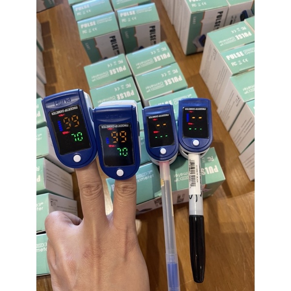 เครื่องวัดอ๊อกซิเจน (พร้อมส่ง)PULSE   Fingertip Oximeter Lk87