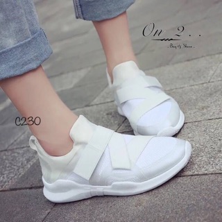 ผ้าใบนิ่มSneakers style เรียบหรู