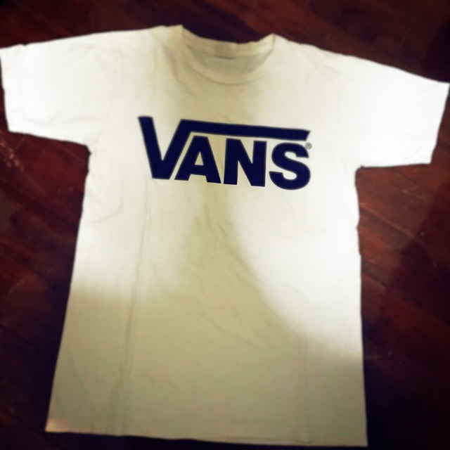 เสื้อ Vans ไซส์ M สีขาวสวย
