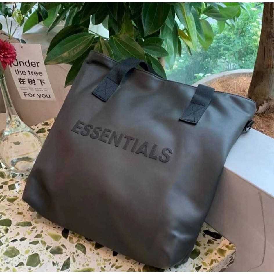 พร้อมส่ง Essential X FOG tote bag กระเป๋าถือ ทรง tote แบรนด์เฟียร์ออฟ