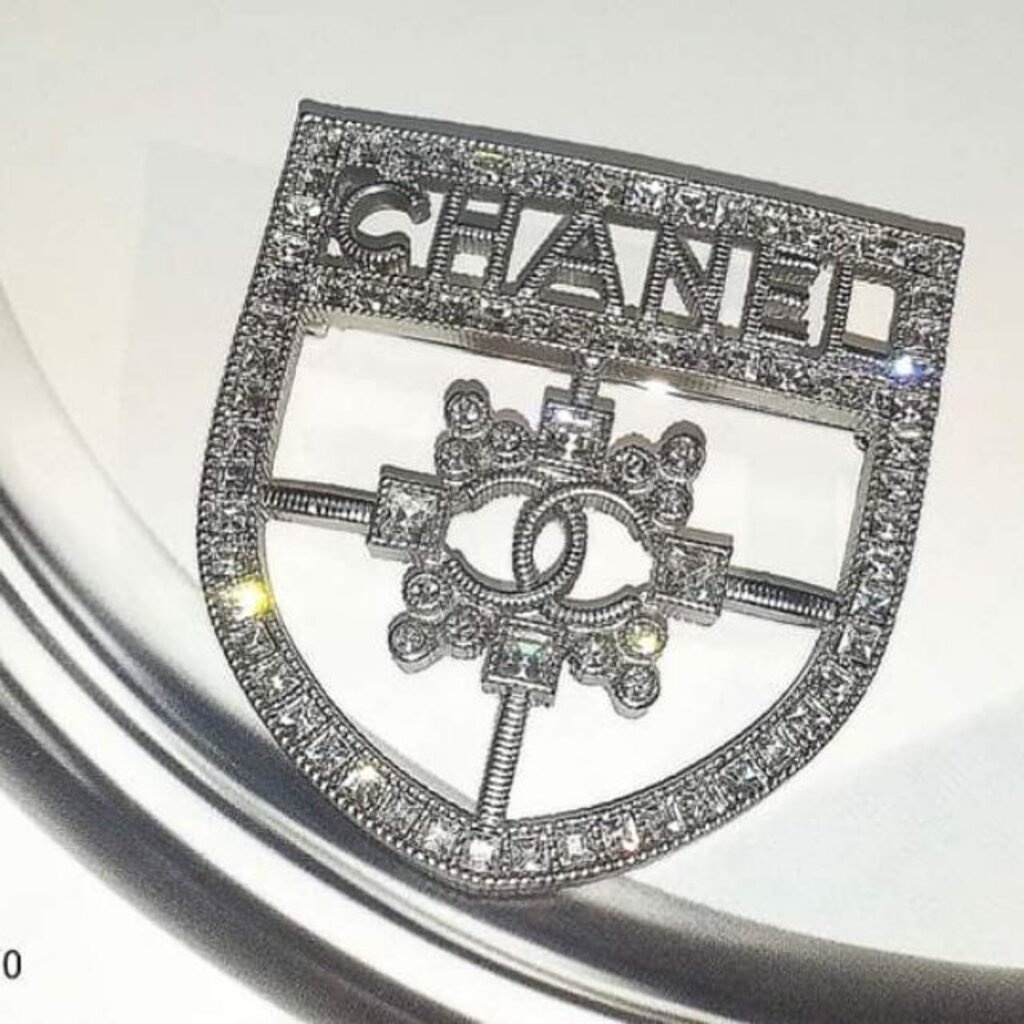 เข็มกลัดแบรนด์ Chanel เพชรcz เงินแท้ S925 เคลือบทองคำขาว 18K
