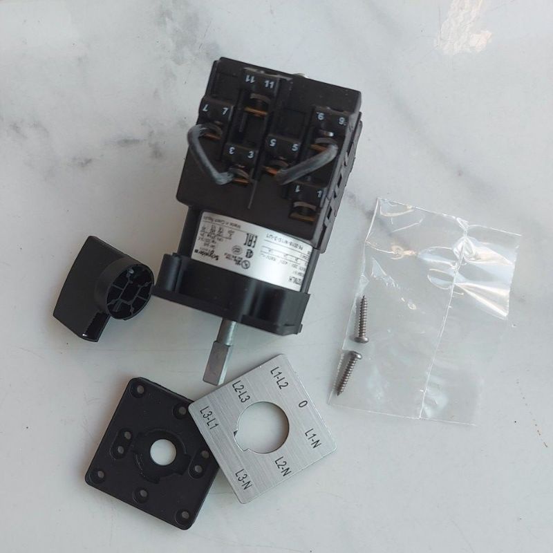 K1F027MLH โวลล์ชีเลคเตอร์วัดแรงดันระหว่างเฟส Schneider