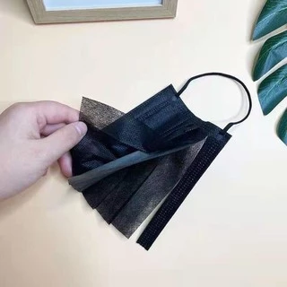 🔥 ขายดีอันดับ1🔥พร้อมส่ง🖤หน้ากากอนามัยสีดำ 2 ด้าน/แมสสีดำราคาถูกสุดกล่องละ50ชิ้นแมสคาร์บอน