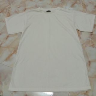 เสื้อยืดคอกลม สีอ๊อฟไวท์
