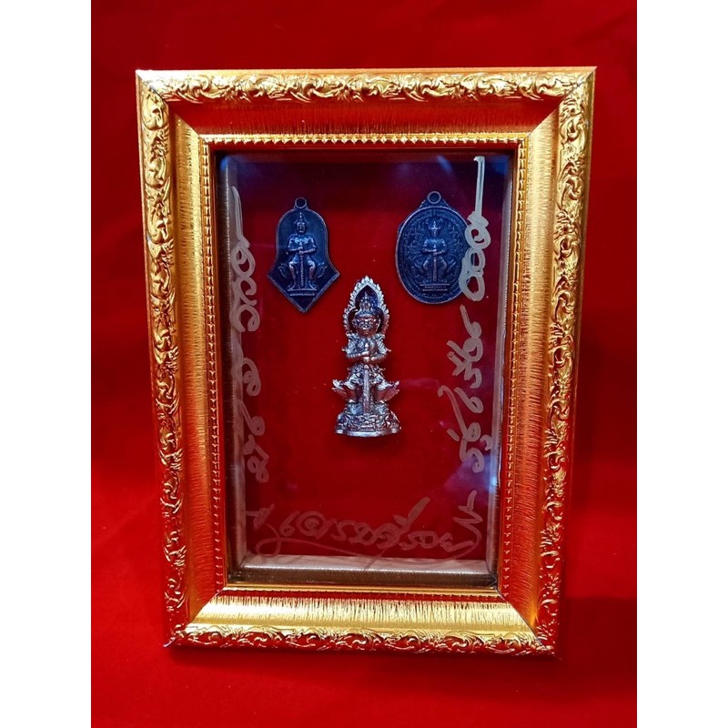 กรอบท้าวเวสสุวรรณ องค์ลอยพร้อมเหรียญ ป้องกันภัย บันดาลทรัพย์ร่ำรวย