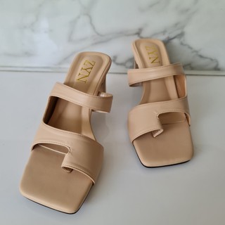 ซินสตูดิโอ : ZYN STUDIO CLEAR SKY HEEL KHAKI