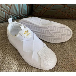 Adidas Slip-on white**สอบถามไซส์ก่อนสั่งซื้อทุกครั้งนะครับ**