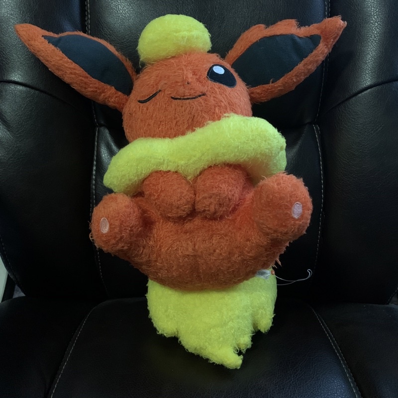 ตุ๊กตา บูสเตอร์ อีวุย Eevee ร่างไฟ Flareon Pokemon โปเกมอน