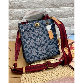 (แท้ 💯%‼) COACH TOTE SIGNATURE CHAMBRAY