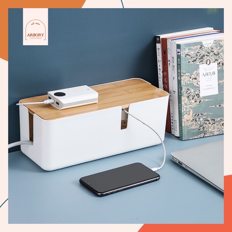 กล่องเก็บสายไฟ ใช้จัดระเบียบปลั๊กไฟ พร้อมฝาไม้ปิด สีเรียบ มินิมอล มีช่องให้ร้อยสายไฟหรือสายชาร์จเข้าออก