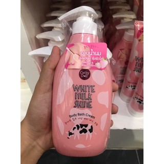 Cathy Doll White Milk Shine Body Bath Cream 450ml. ครีมอาบน้ำนม