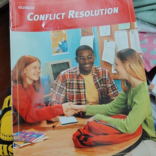 Glencoe Conflict Resolution หนังสือเรียน Health มือ 2