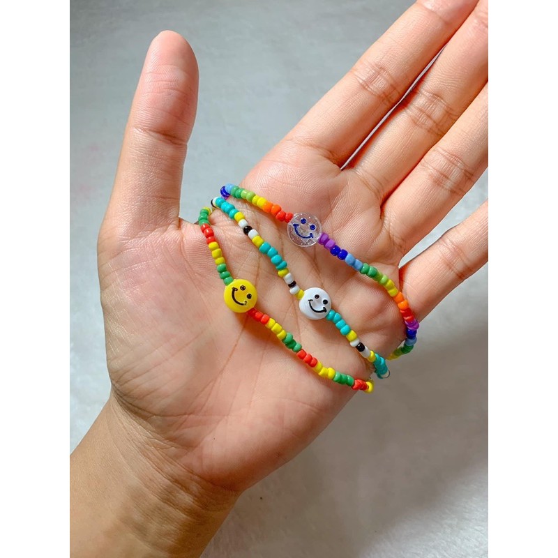 พร้อมส่ง!!! สร้อยข้อมือ สร้อยข้อเท้า ลูกปัด หน้ายิ้ม