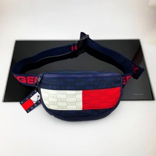 กระเป๋าสายข้าง Tommy hilfiger  king size ของแท้100%