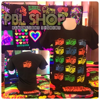 เสื้อสะท้อนแสง (Black light T-shirt)