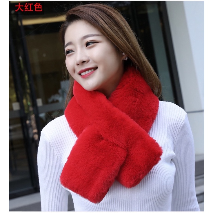 💕พร้อมส่ง💕 ผ้าพันคอกันหนาว ผ้าพันคอแบบสอด ขนเฟอร์นุ่มฟู สวยหรู