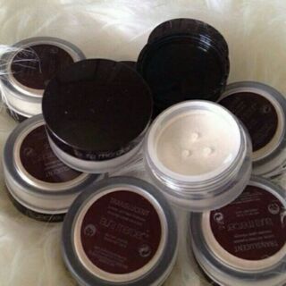 แป้งฝุ่น Laura mercier ขนาด3.5 g แท้ ขนาดทดลอง 