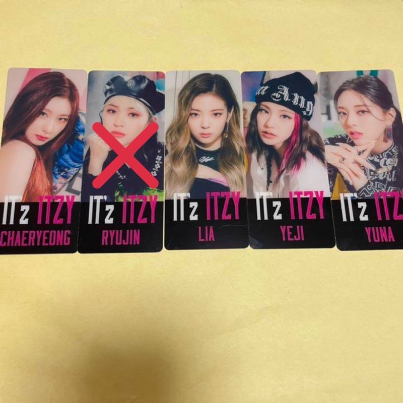 ‼️พร้อมส่ง ‼️ของรอบพรีอัลบัมญี่ปุ่น ITZY ที่คั่นใส HMV Japan bookmark