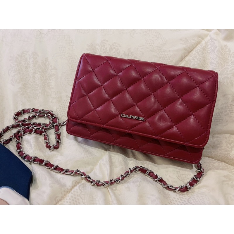 Dapper กระเป๋าผู้หญิงสะพายข้าง cross body สีแดง