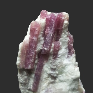 #pink Tourmaline #หินธรรมชาติ #ทัวร์มาลีน 
#พิ๊งค์ ทัวร์มาลีน