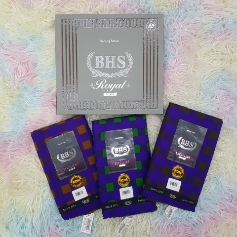 โสร่งผู้ชาย BHS Royal Silver (สีลูกหว้า) รุ่น K.D.M รหัส SRH84