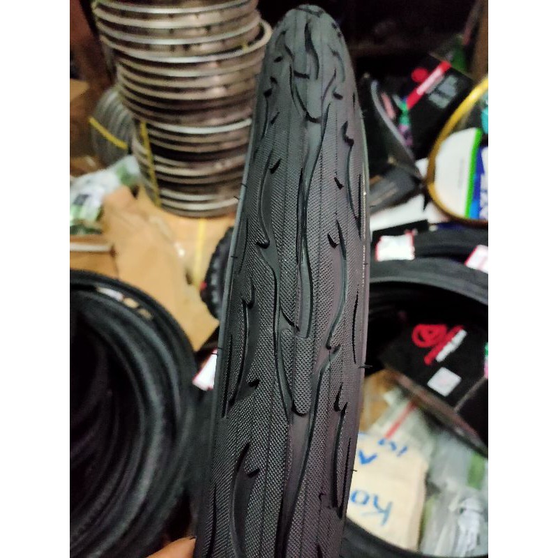 26 x 2.125 kenda เปลวไฟ Bunga alus สีดํา mtb จักรยานยางนอก