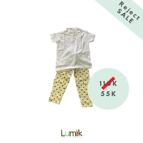 เสื้อยืดและกางเกงขายาวคอเต่า Lumik Reject