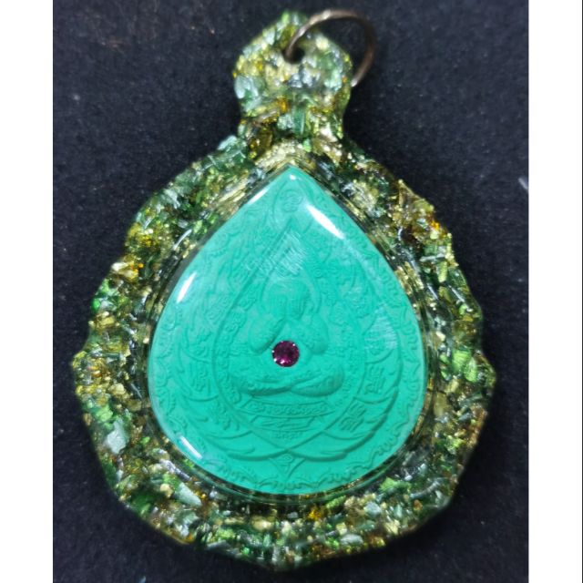 KRUBA KRISSANA TEMPLE WAT MAHAWAN PHA PIDTA ที่จําเป็น (สีเขียว 青)3D 壳防水 AMULET 99 泰国