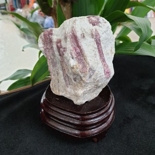 หินก้อนพิงค์ทัวร์มาลีน(Pink Tourmaline) ทัวร์มาลีน ทัวร์มารีน ทัวมารีน ทัวมาลีน(Tourmaline)